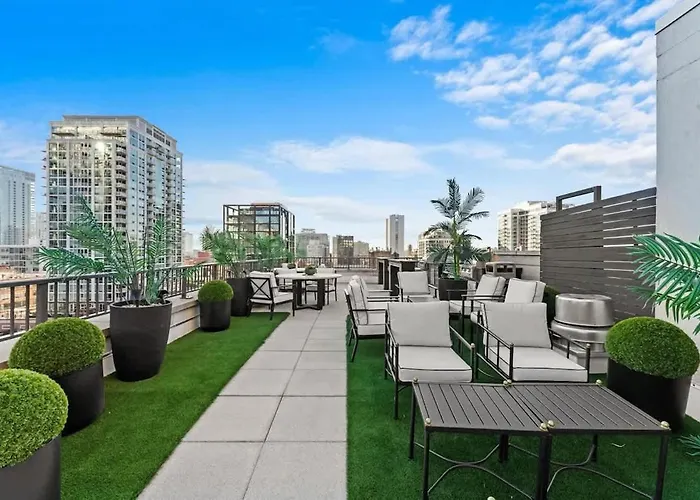 Boulevard Walk Everywhere 5 Mins To Magnificent Mile River North 01